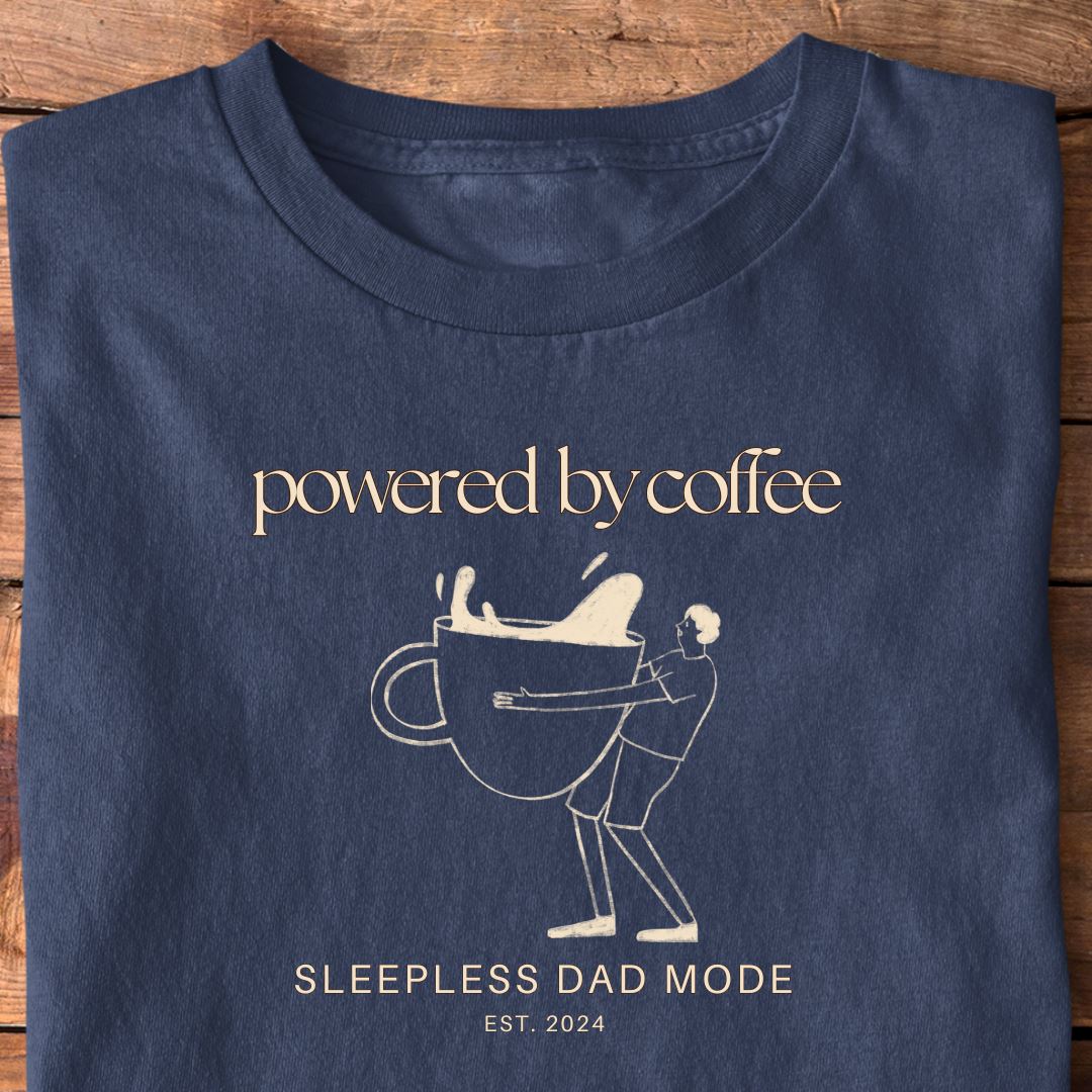 Powered by Coffee, Modo de papá de insomnio - Fecha personalizada - Camisa premium